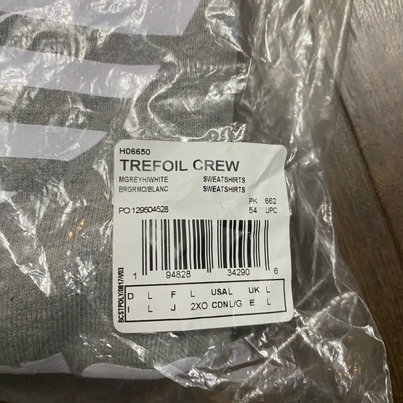 Large Men’s Adidas Sweat Shirt - Picture 3 of 5